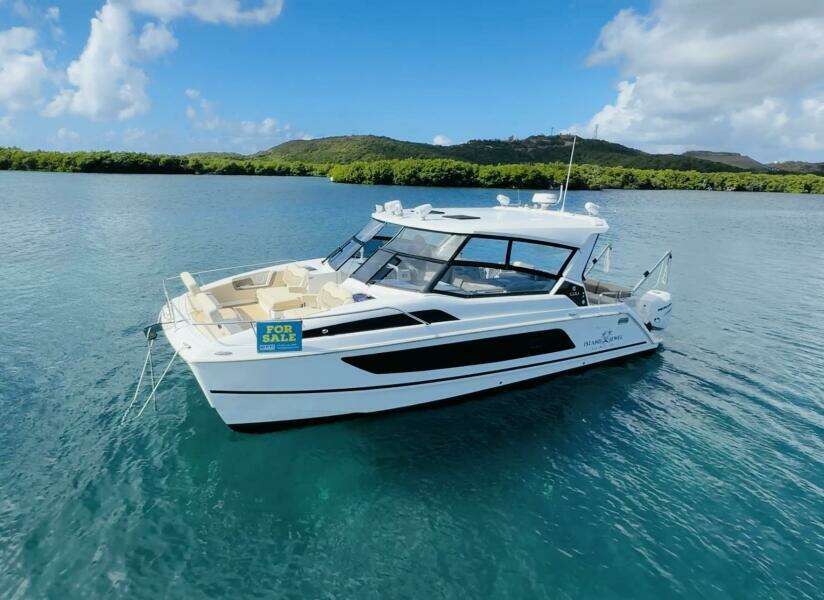 Island Jewel 36ft Aquila Yacht For Sale