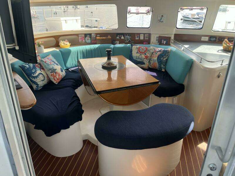SEA GLASS 43ft Fountaine Pajot Yacht For Sale