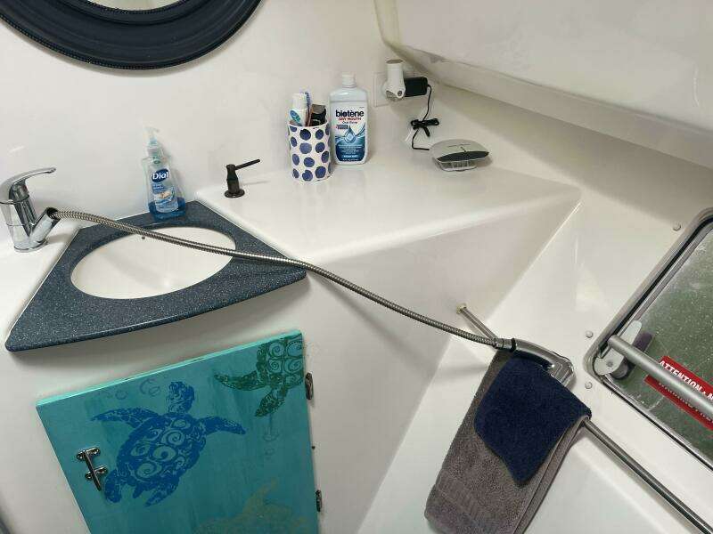 SEA GLASS 43ft Fountaine Pajot Yacht For Sale