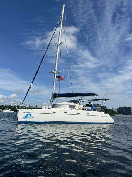 SEA GLASS 43ft Fountaine Pajot Yacht For Sale