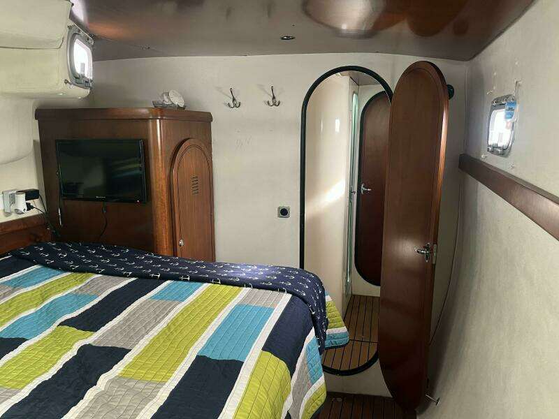 SEA GLASS 43ft Fountaine Pajot Yacht For Sale