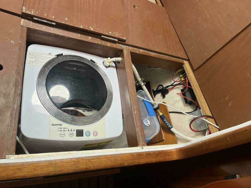 SEA GLASS 43ft Fountaine Pajot Yacht For Sale