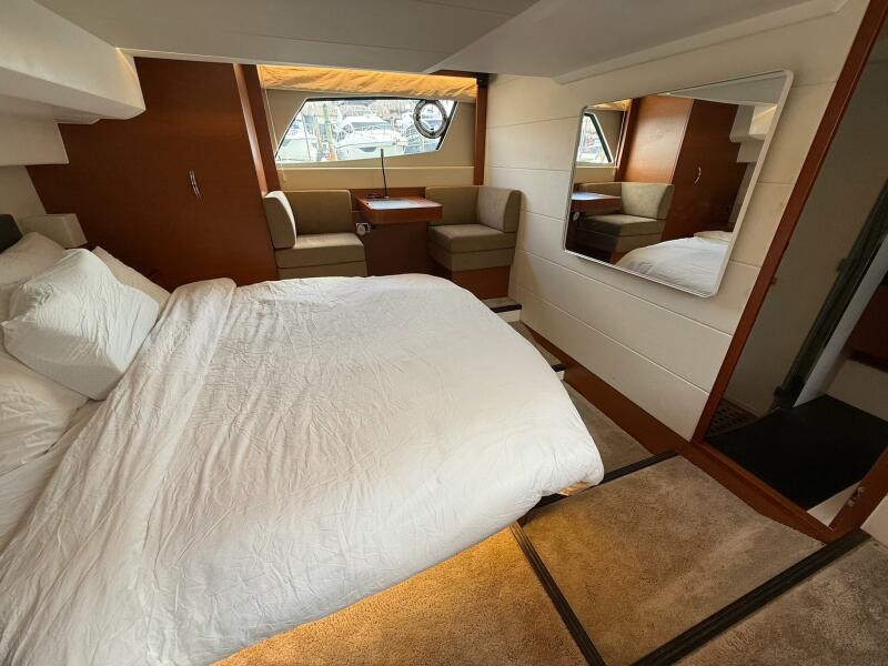 50' 2017 Prestige 500S