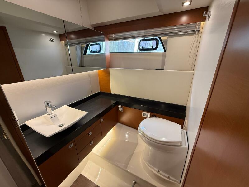 50' 2017 Prestige 500S