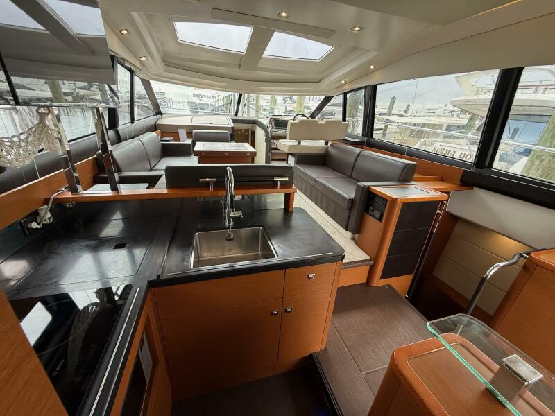 50' 2017 Prestige 500S