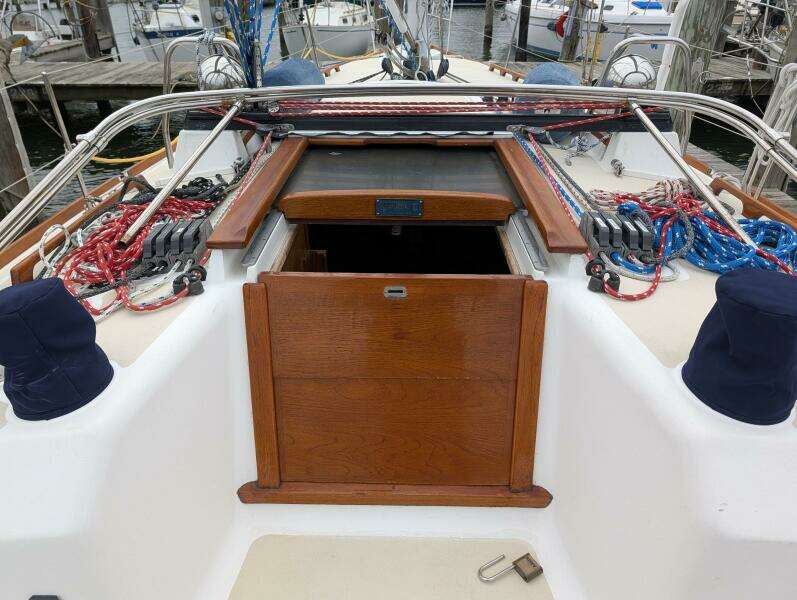 Thistle 37ft Tartan Yacht For Sale