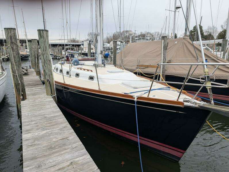 Thistle 37ft Tartan Yacht For Sale