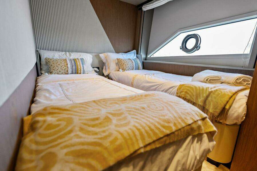 SANTA MARIA 72ft Ferretti Yachts Yacht For Sale