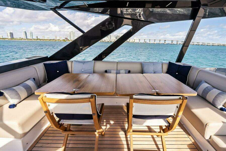 SANTA MARIA 72ft Ferretti Yachts Yacht For Sale