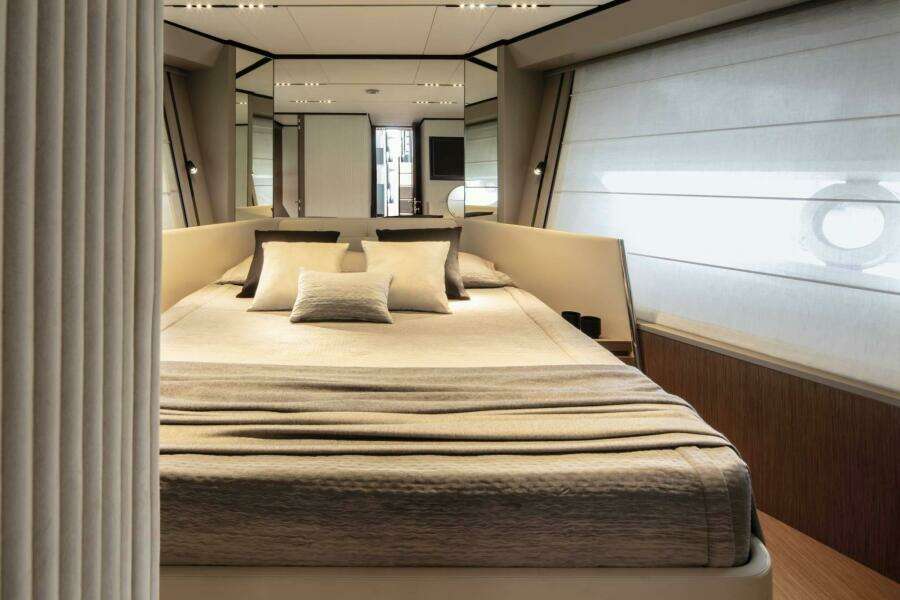 SANTA MARIA 72ft Ferretti Yachts Yacht For Sale