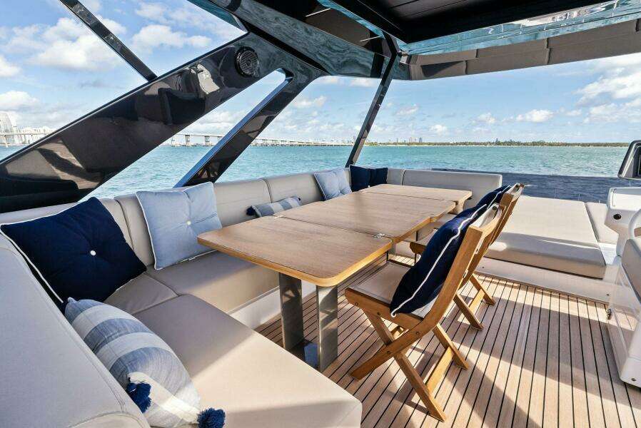 SANTA MARIA 72ft Ferretti Yachts Yacht For Sale