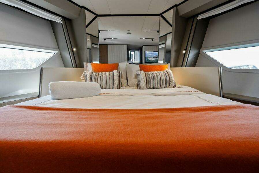 SANTA MARIA 72ft Ferretti Yachts Yacht For Sale