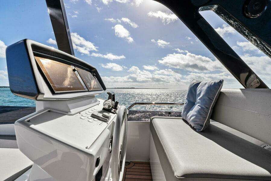 SANTA MARIA 72ft Ferretti Yachts Yacht For Sale