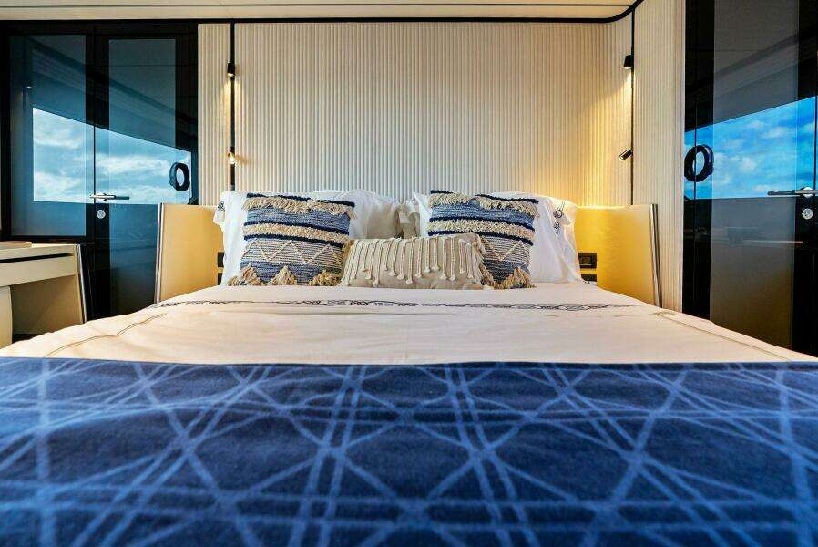 SANTA MARIA 72ft Ferretti Yachts Yacht For Sale