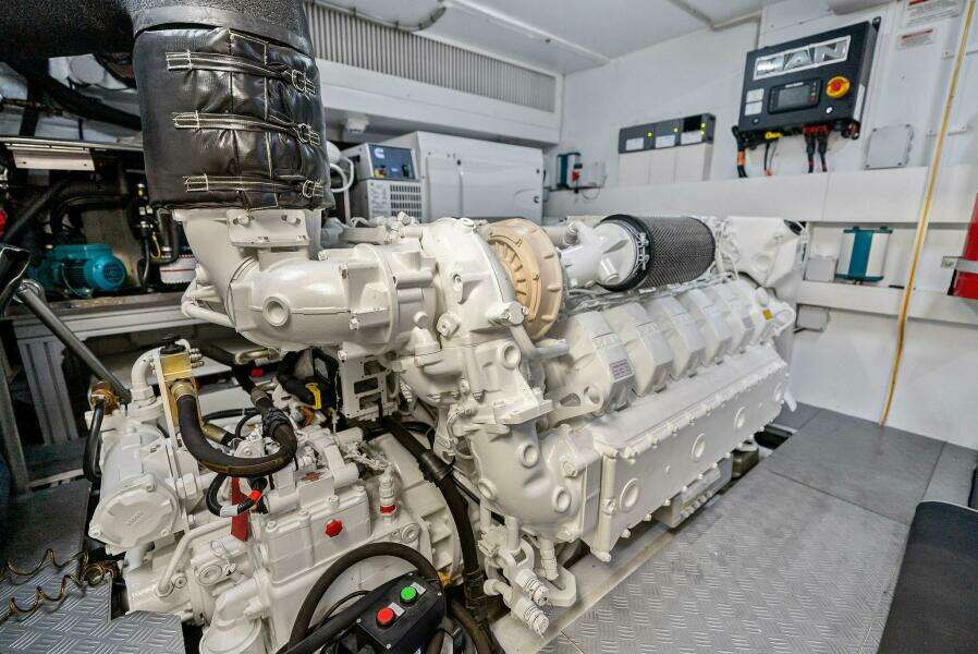 SANTA MARIA 72ft Ferretti Yachts Yacht For Sale