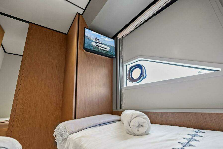 SANTA MARIA 72ft Ferretti Yachts Yacht For Sale