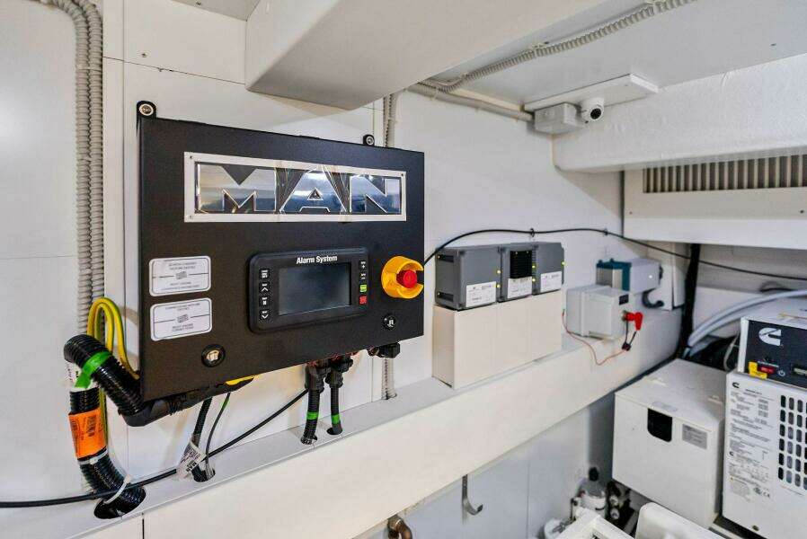 SANTA MARIA 72ft Ferretti Yachts Yacht For Sale