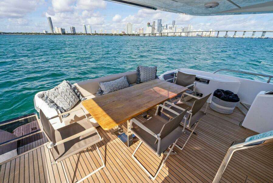 SANTA MARIA 72ft Ferretti Yachts Yacht For Sale