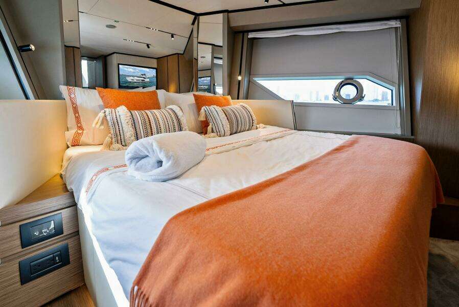 SANTA MARIA 72ft Ferretti Yachts Yacht For Sale