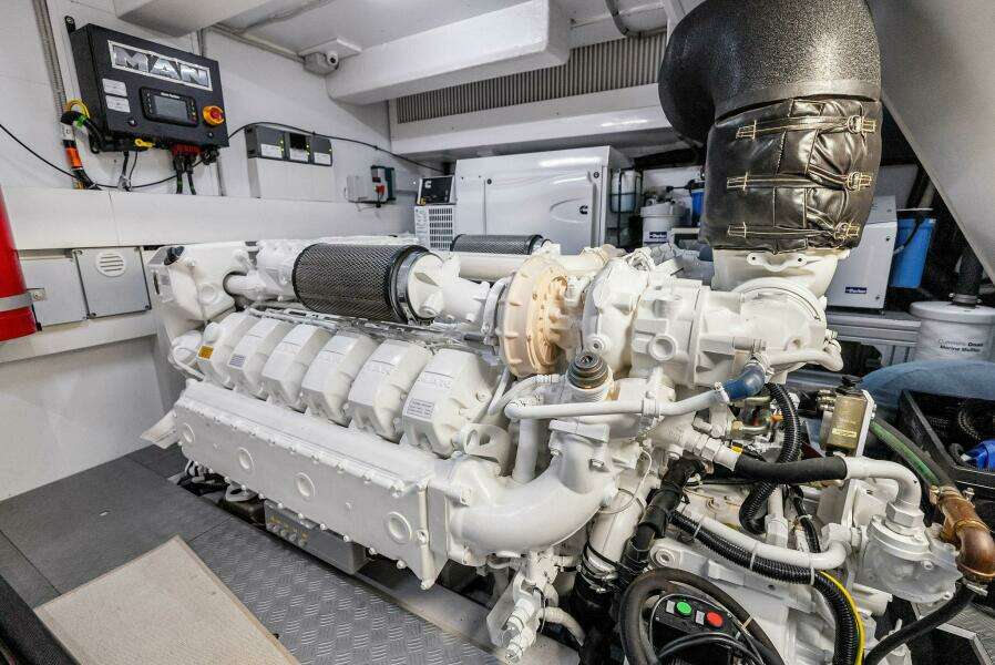 SANTA MARIA 72ft Ferretti Yachts Yacht For Sale