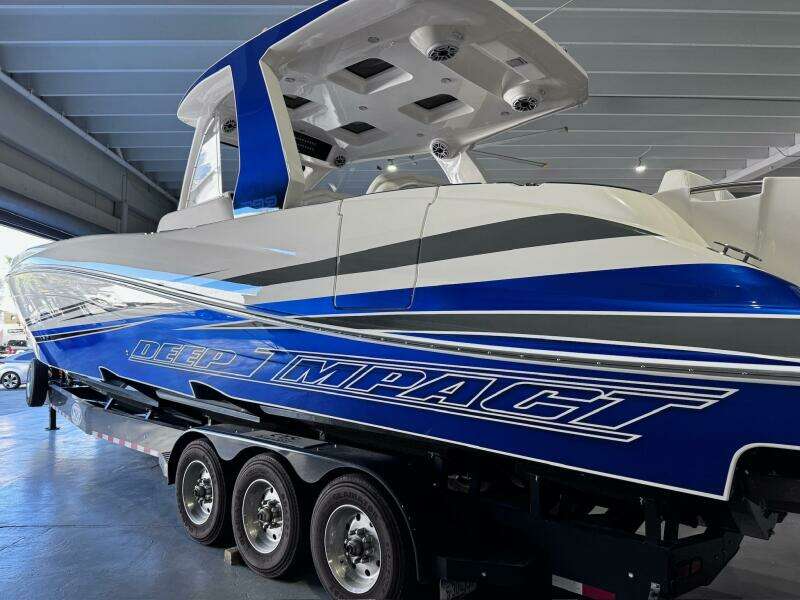 39ft Deep Impact Yacht For Sale