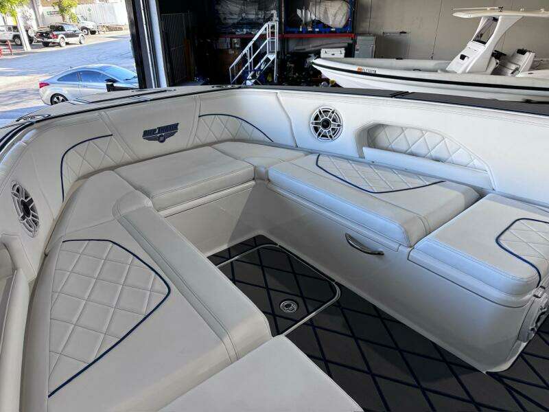 39ft Deep Impact Yacht For Sale