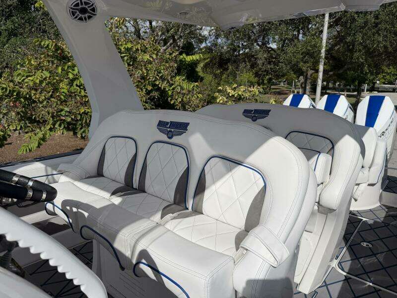 39ft Deep Impact Yacht For Sale