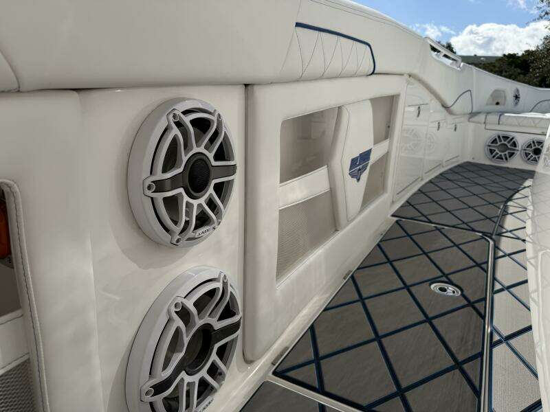 39ft Deep Impact Yacht For Sale