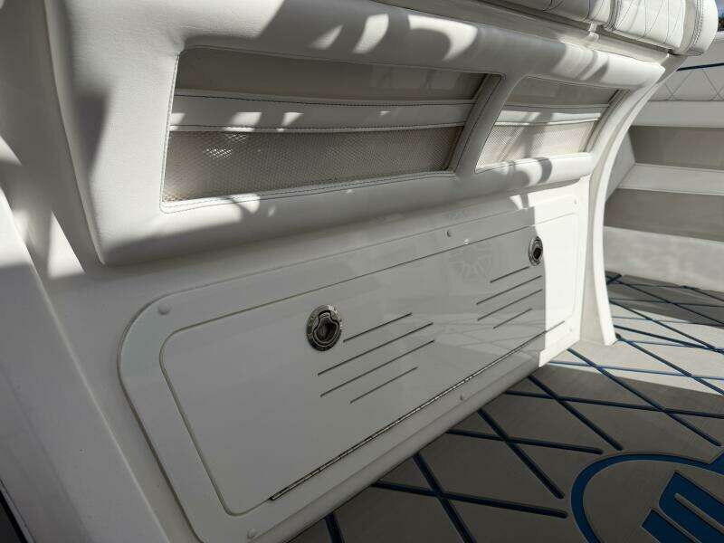 39ft Deep Impact Yacht For Sale