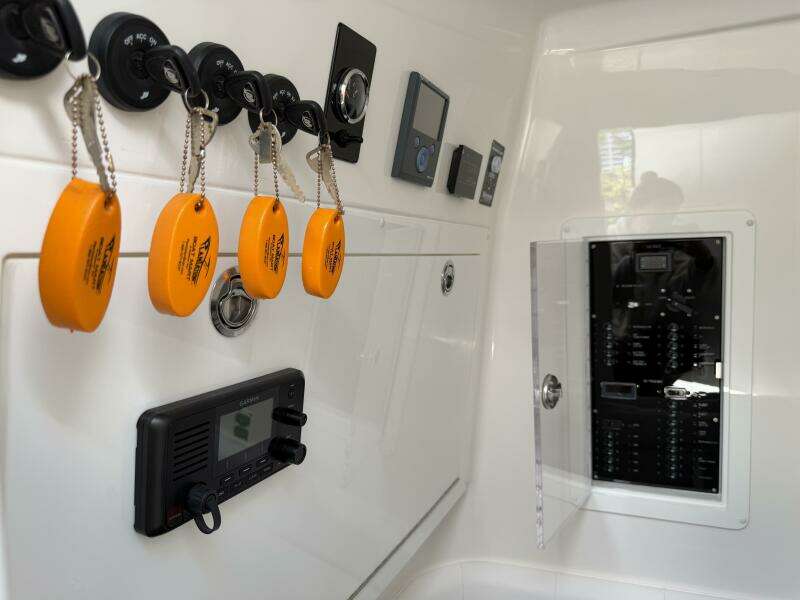 39ft Deep Impact Yacht For Sale