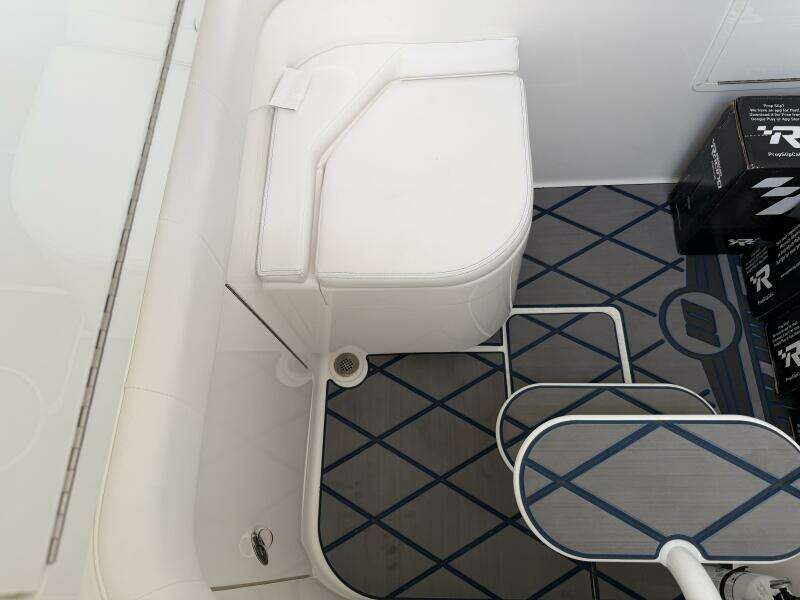 39ft Deep Impact Yacht For Sale