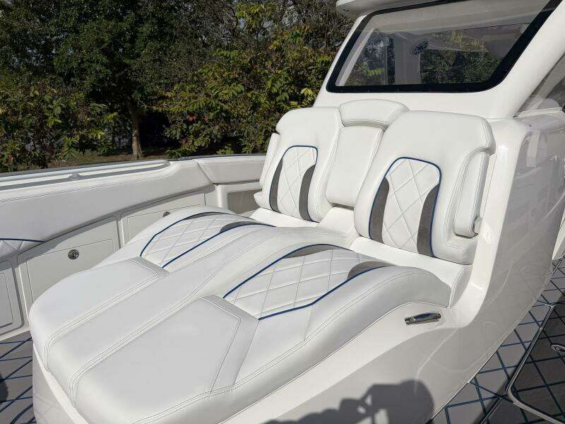 39ft Deep Impact Yacht For Sale