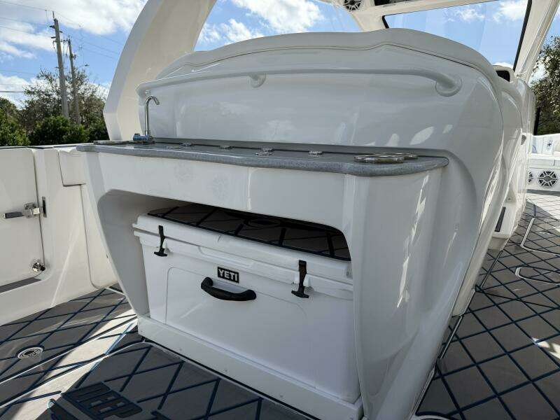 39ft Deep Impact Yacht For Sale