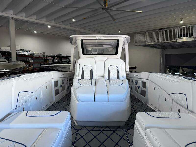 39ft Deep Impact Yacht For Sale