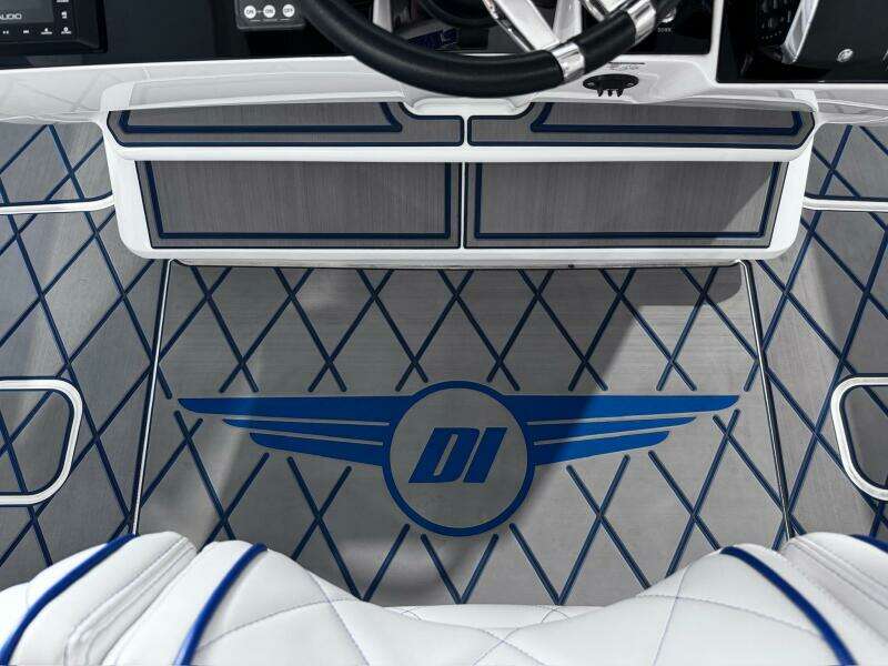 39ft Deep Impact Yacht For Sale