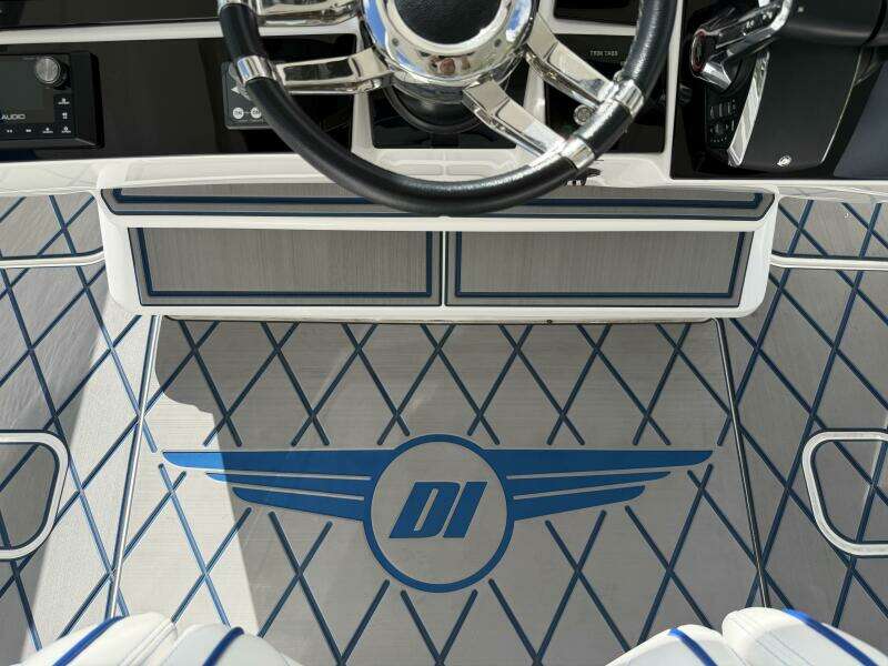 39ft Deep Impact Yacht For Sale