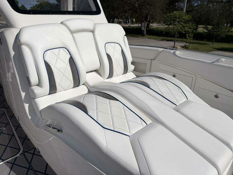 39ft Deep Impact Yacht For Sale