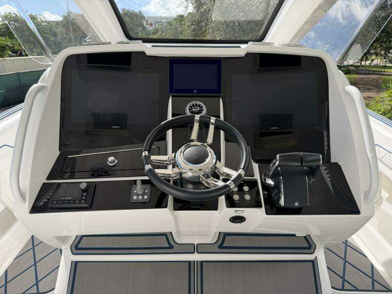 39ft Deep Impact Yacht For Sale