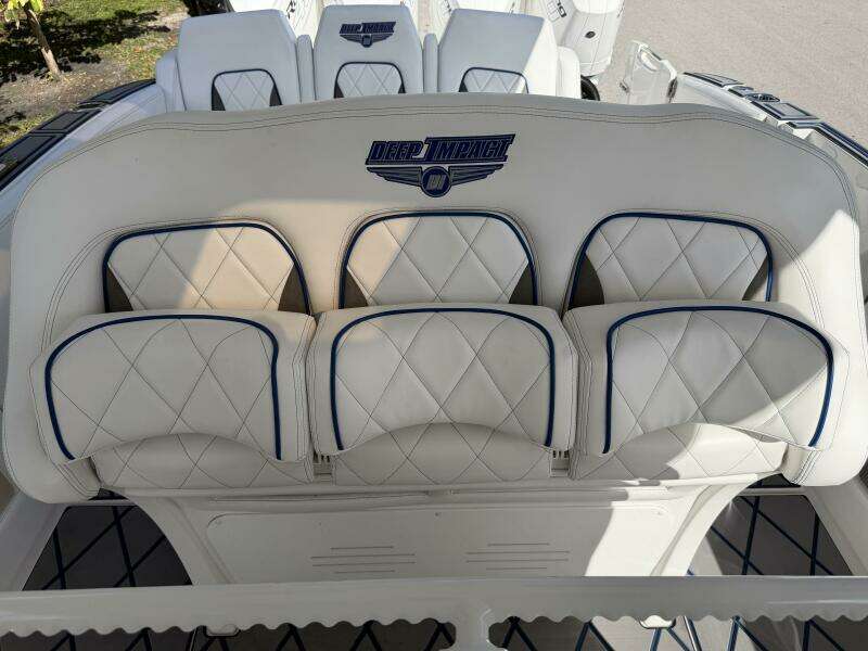 39ft Deep Impact Yacht For Sale