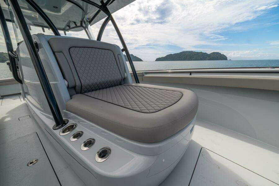 2024 Valhalla Boatworks V-33 