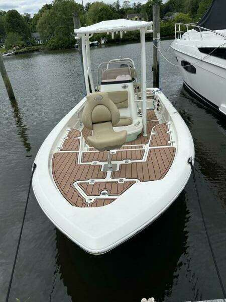 23ft NauticStar Yacht For Sale