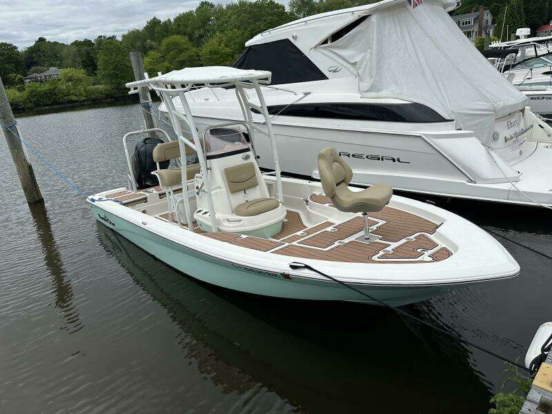 23ft NauticStar Yacht For Sale
