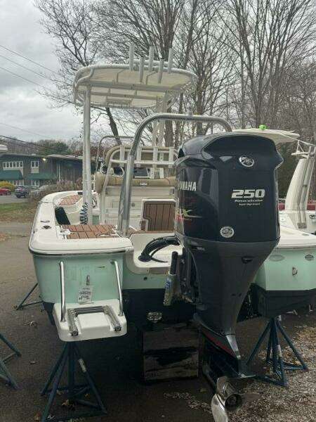 23ft NauticStar Yacht For Sale