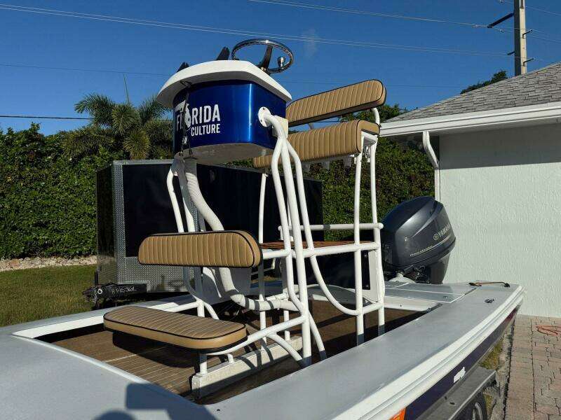 18ft Dolphin Yacht For Sale