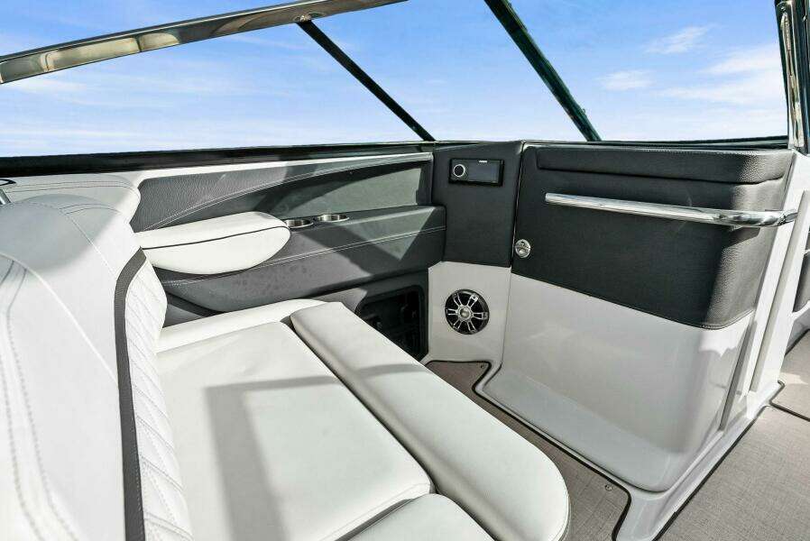 2023 Regal 29 OBX