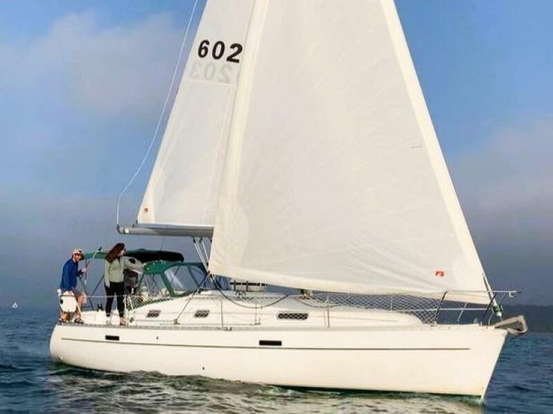 33' 2002 Beneteau 331