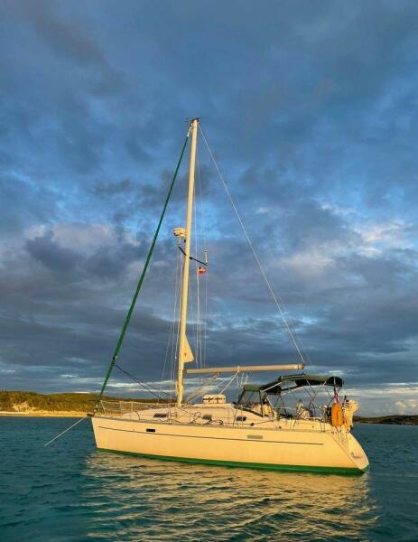 33' 2002 Beneteau 331