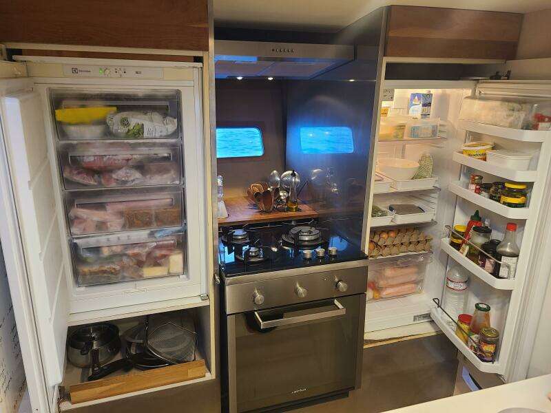 Pearl 79ft Custom Yacht For Sale