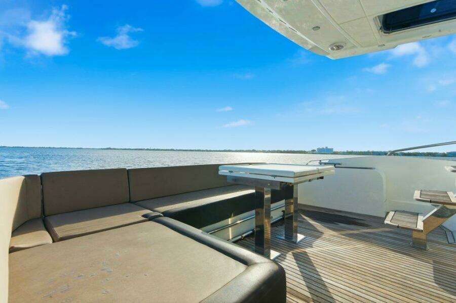 Galeon 58 560 Sky Nuckingfuts- Cockpit