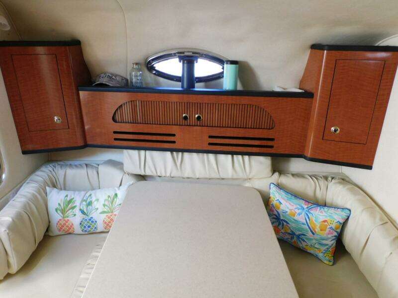 Motor Boatin 29ft Sea Ray Yacht For Sale